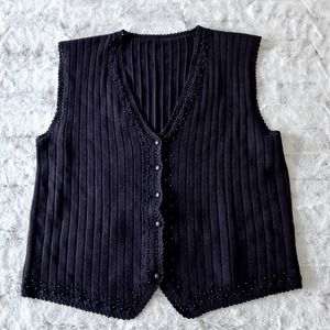 Women's ribbed sweater vest navy blue  beaded Front button Sweater. Size Large.